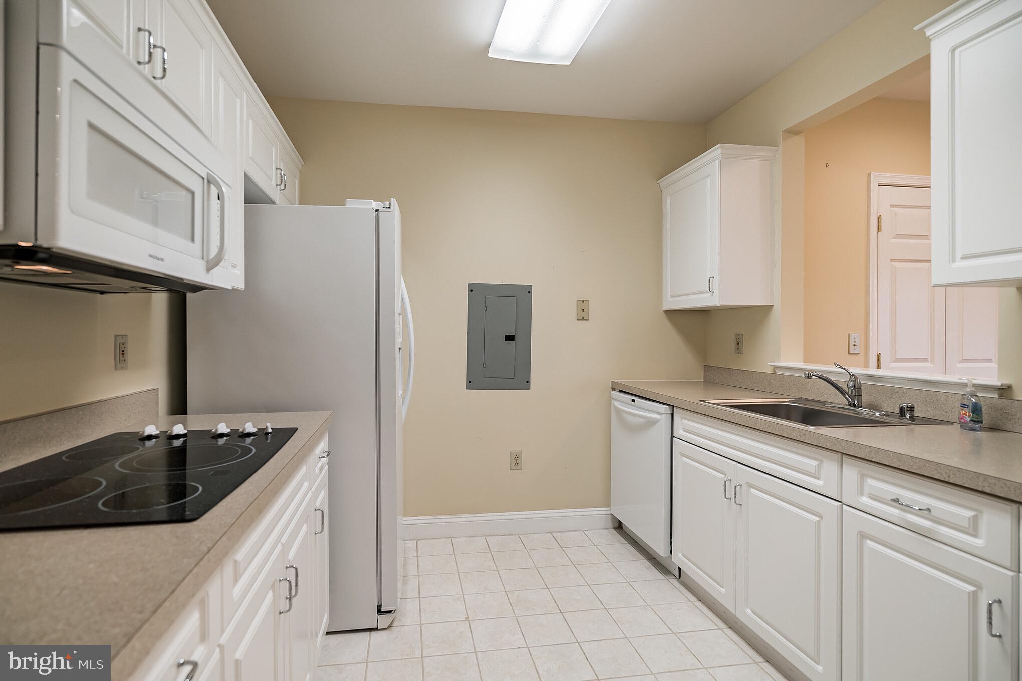 2033 Windrow Drive Princeton, NJ 08540 - Photo 5 of 56