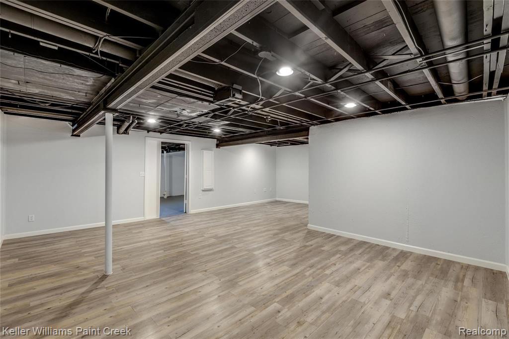 332 Lake Forest Road Rochester Hills, MI 48309 - Photo 38 of 48