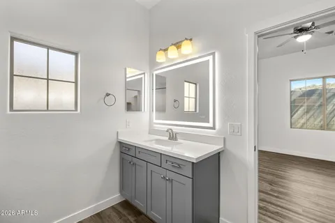 $510,000 | 1500 East Wahalla Lane, Unit E7, Phoenix, AZ 85024