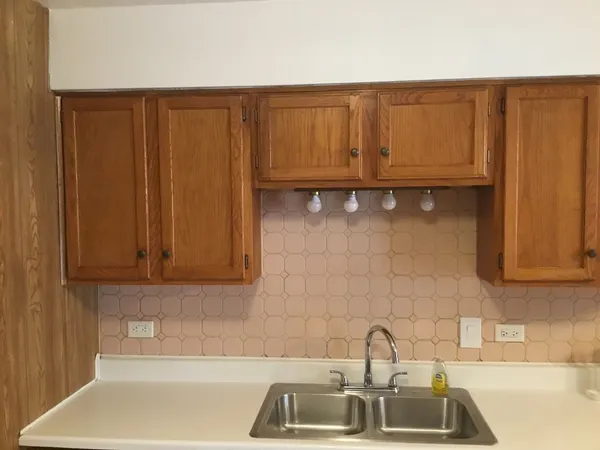 a close view of sink and tap