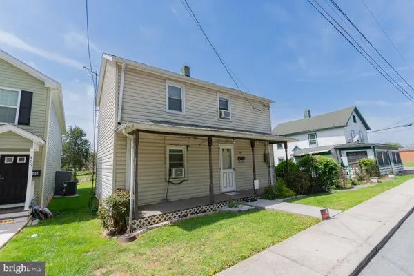 $220,000 | 404 South Charles Street, Charles Town, WV 25414