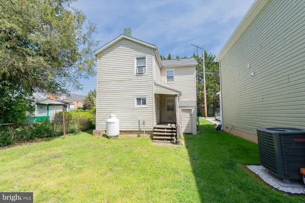 $220,000 | 404 South Charles Street, Charles Town, WV 25414