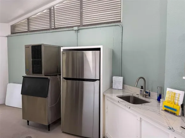 $6,950 | 2013 Harbour Links Drive, Unit 2013, Longboat Key, FL 34228