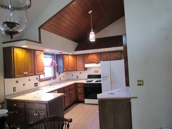 86 Maynard Road Chester, MA 01011 - Photo 10 of 25 Gallery Image 10