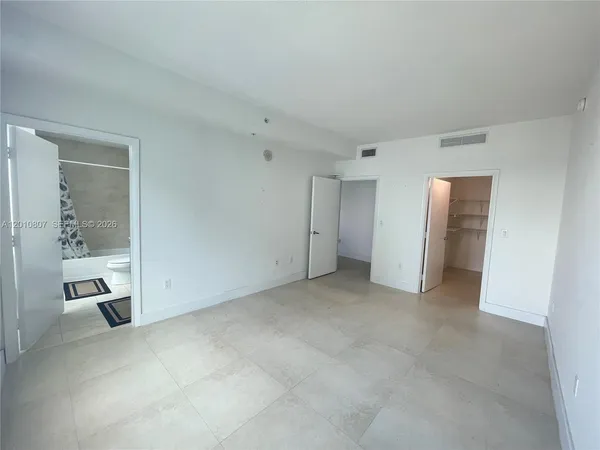 $3,900 | 1900 North Bayshore Drive, Unit 3311, Miami, FL 33132
