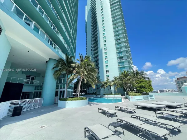$3,900 | 1900 North Bayshore Drive, Unit 3311, Miami, FL 33132