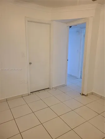 $2,100 | 5440 West 21st Avenue, Unit 302, Hialeah, FL 33016
