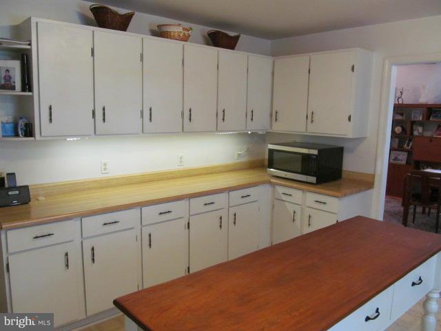10442 Messick Road Midland, VA 22728 - Photo 11 of 30 Kitchen