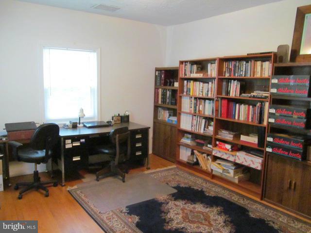 10442 Messick Road Midland, VA 22728 - Photo 13 of 30 Living Room