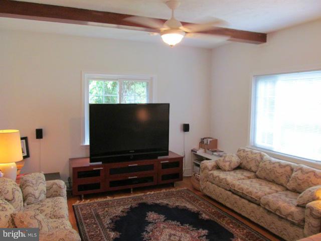 10442 Messick Road Midland, VA 22728 - Photo 8 of 30 Family Room