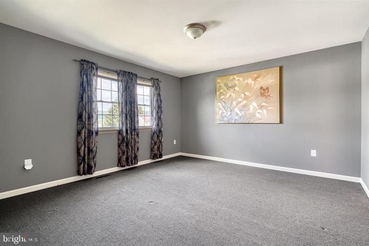 15-4 Cranberry Ridge Reading, PA 19606 - Photo 14 of 19 an empty room with windows