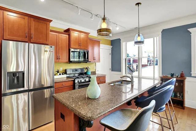 $329,900 | 3034 North Pennsylvania Street, Unit 4, Indianapolis, IN 46205