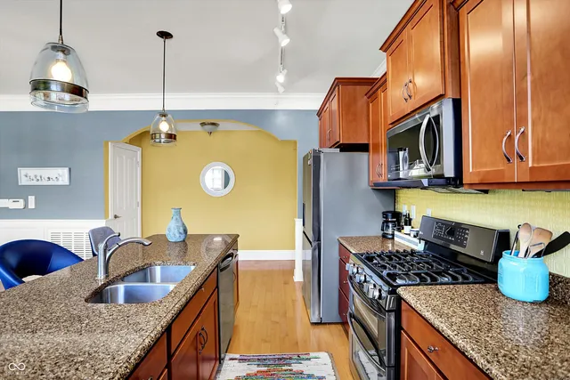 $329,900 | 3034 North Pennsylvania Street, Unit 4, Indianapolis, IN 46205