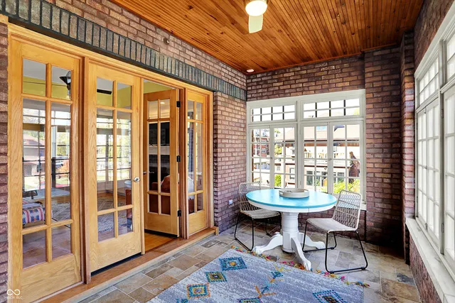 $329,900 | 3034 North Pennsylvania Street, Unit 4, Indianapolis, IN 46205