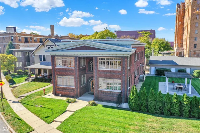 $329,900 | 3034 North Pennsylvania Street, Unit 4, Indianapolis, IN 46205