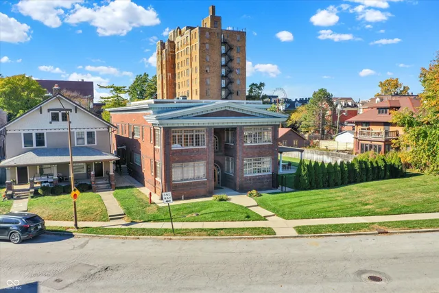 $329,900 | 3034 North Pennsylvania Street, Unit 4, Indianapolis, IN 46205