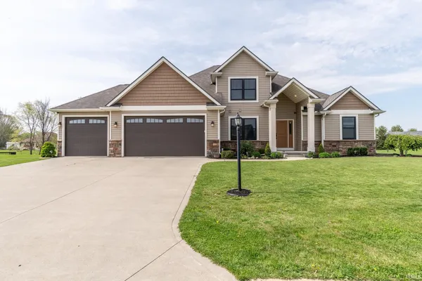 $479,900 | 1235 Yorkshire Drive, Shipshewana, IN 46565