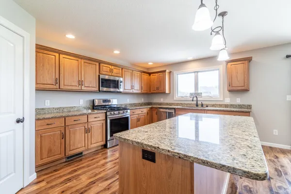 $479,900 | 1235 Yorkshire Drive, Shipshewana, IN 46565