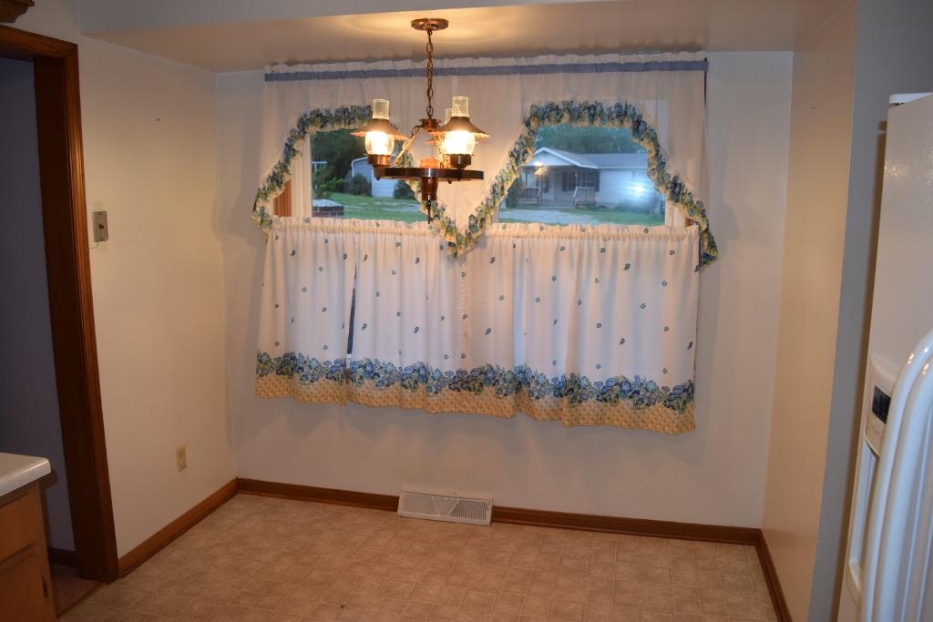 760 Tower Road Southeast, Unit 762 Christiansburg, VA 24073 - Photo 26 of 37 DSC_0209 (1024x683)
