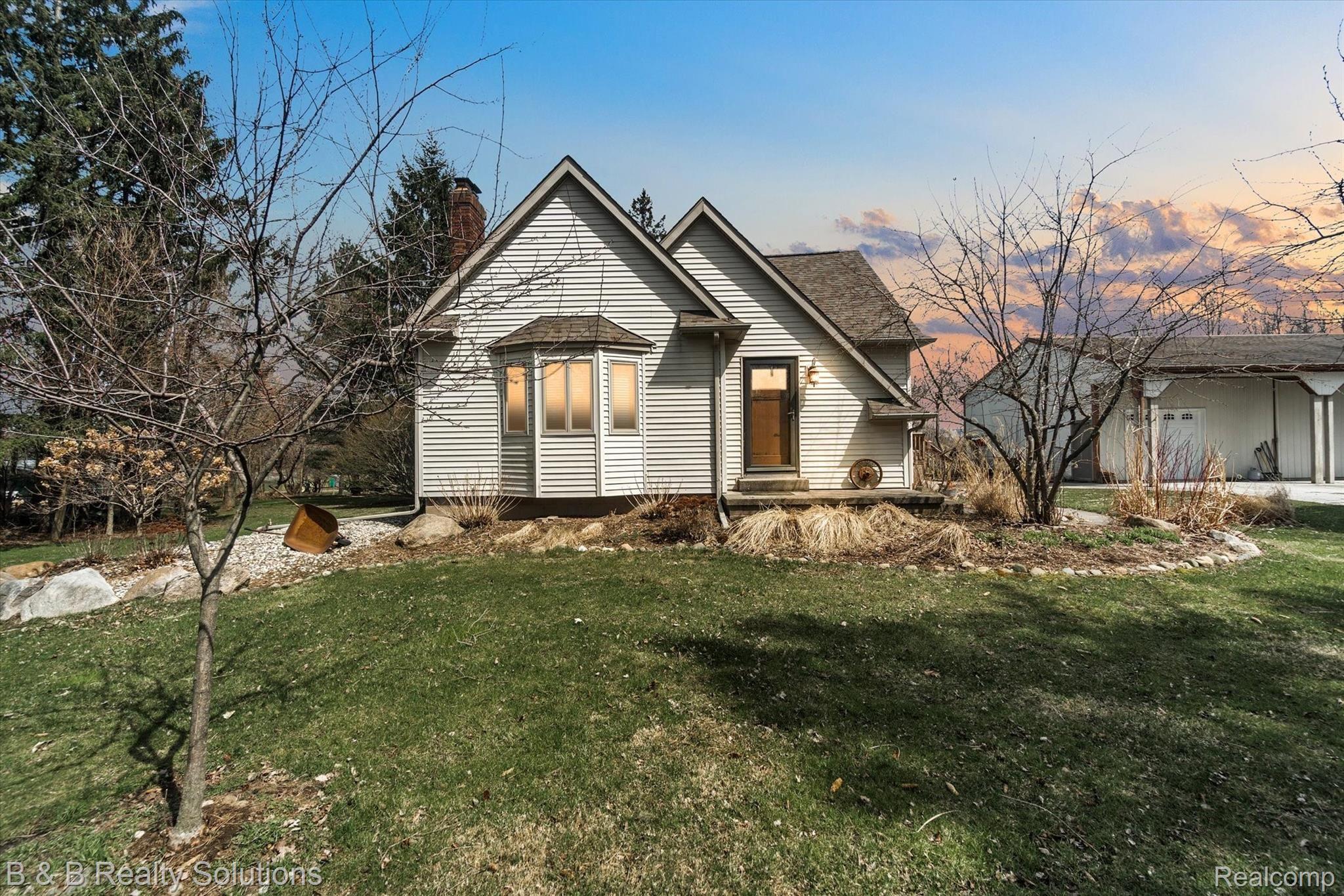 5034 North Gale Road Davison, MI 48423 - Photo 1 of 41 01-5034-N-Gale-Rd-WindowStill-Real-Estate-Photography-1.jpg