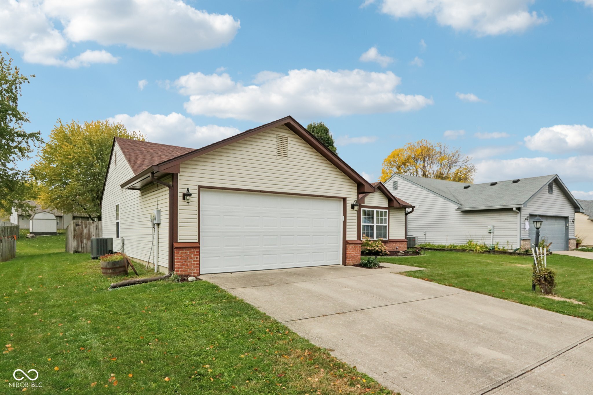 8424 Southern Springs Way Indianapolis, IN 46237 - Photo 3 of 31