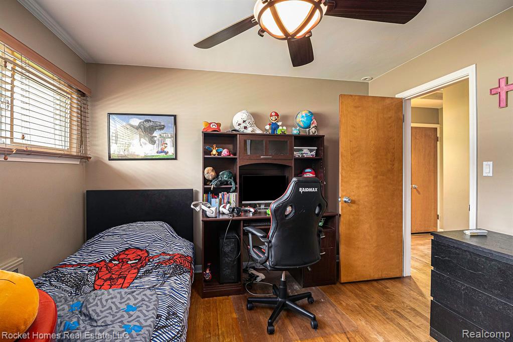 22813 Meridian Road Grosse Ile, MI 48138 - Photo 10 of 26 Gallery Image 10