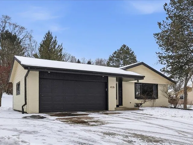 $575,000 | 4135 Kennedy Circle North, Richfield, WI 53017
