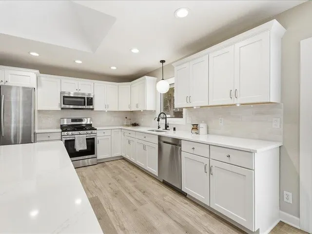 $575,000 | 4135 Kennedy Circle North, Richfield, WI 53017