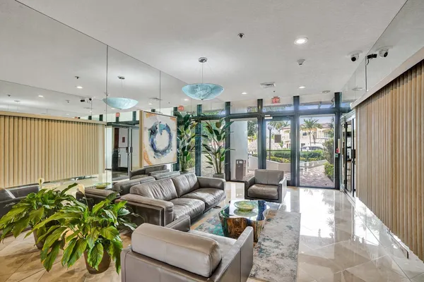 $3,950 | 1361 South Ocean Boulevard, Unit 210, Pompano Beach, FL 33062