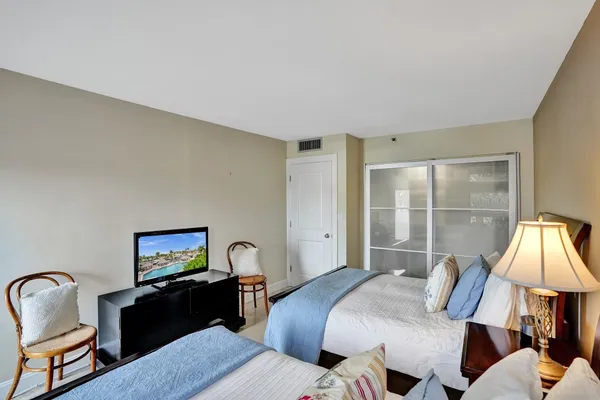 $3,950 | 1361 South Ocean Boulevard, Unit 210, Pompano Beach, FL 33062