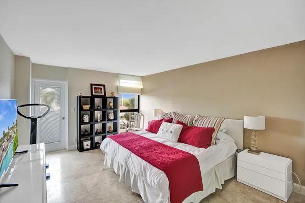 $3,950 | 1361 South Ocean Boulevard, Unit 210, Pompano Beach, FL 33062