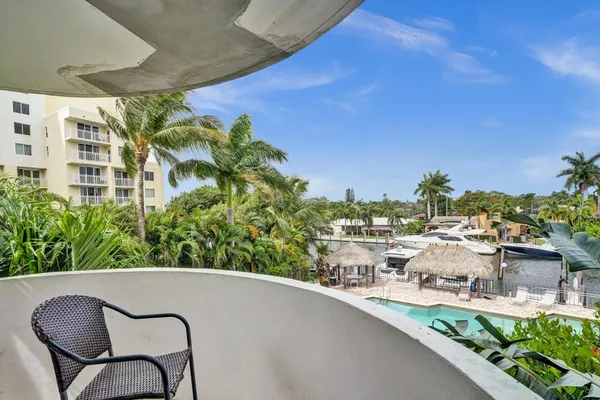 $3,950 | 1361 South Ocean Boulevard, Unit 210, Pompano Beach, FL 33062