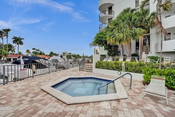 $3,950 | 1361 South Ocean Boulevard, Unit 210, Pompano Beach, FL 33062