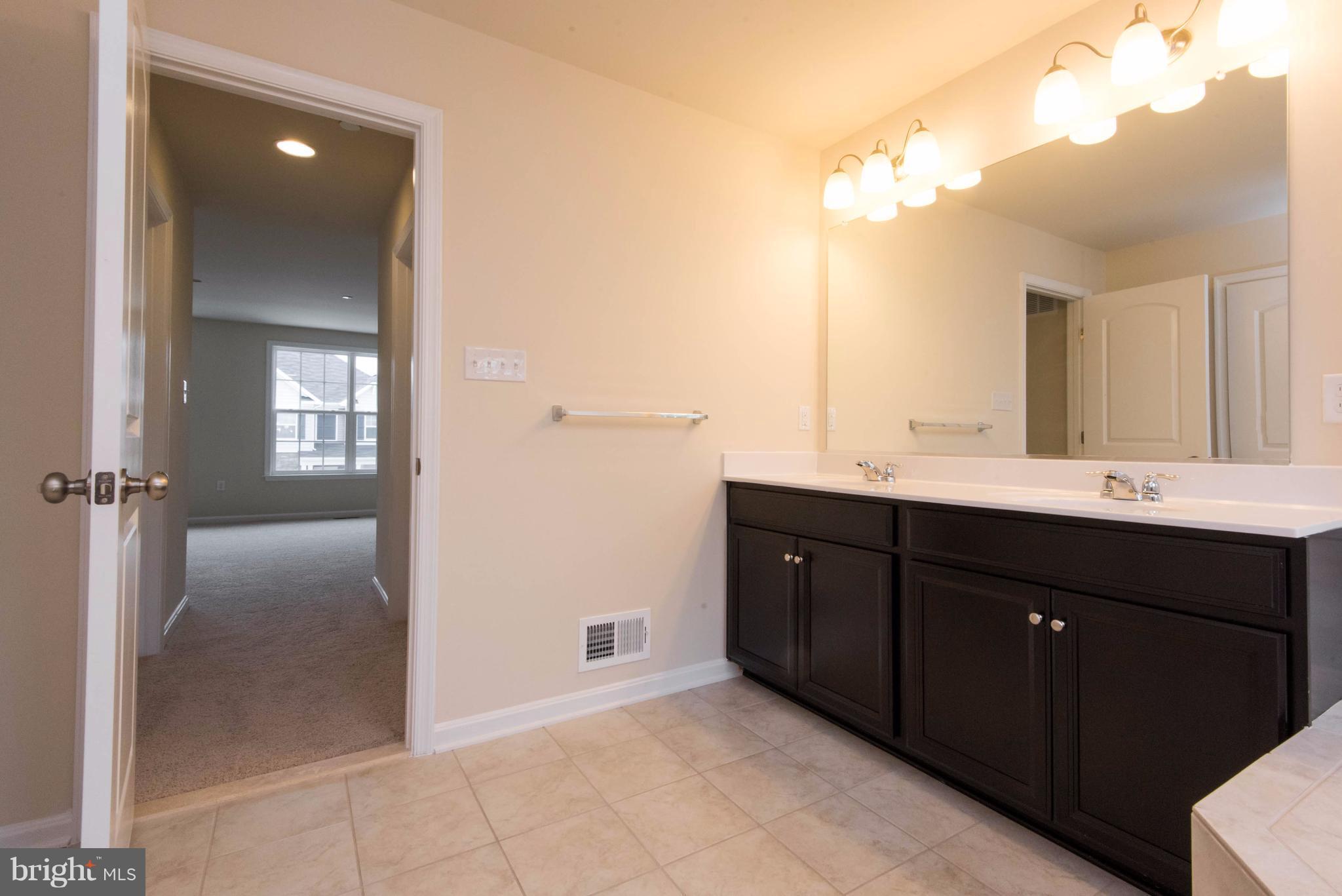 8115 Ridgely Loop Severn, MD 21144 - Photo 17 of 30 Bath (Master)