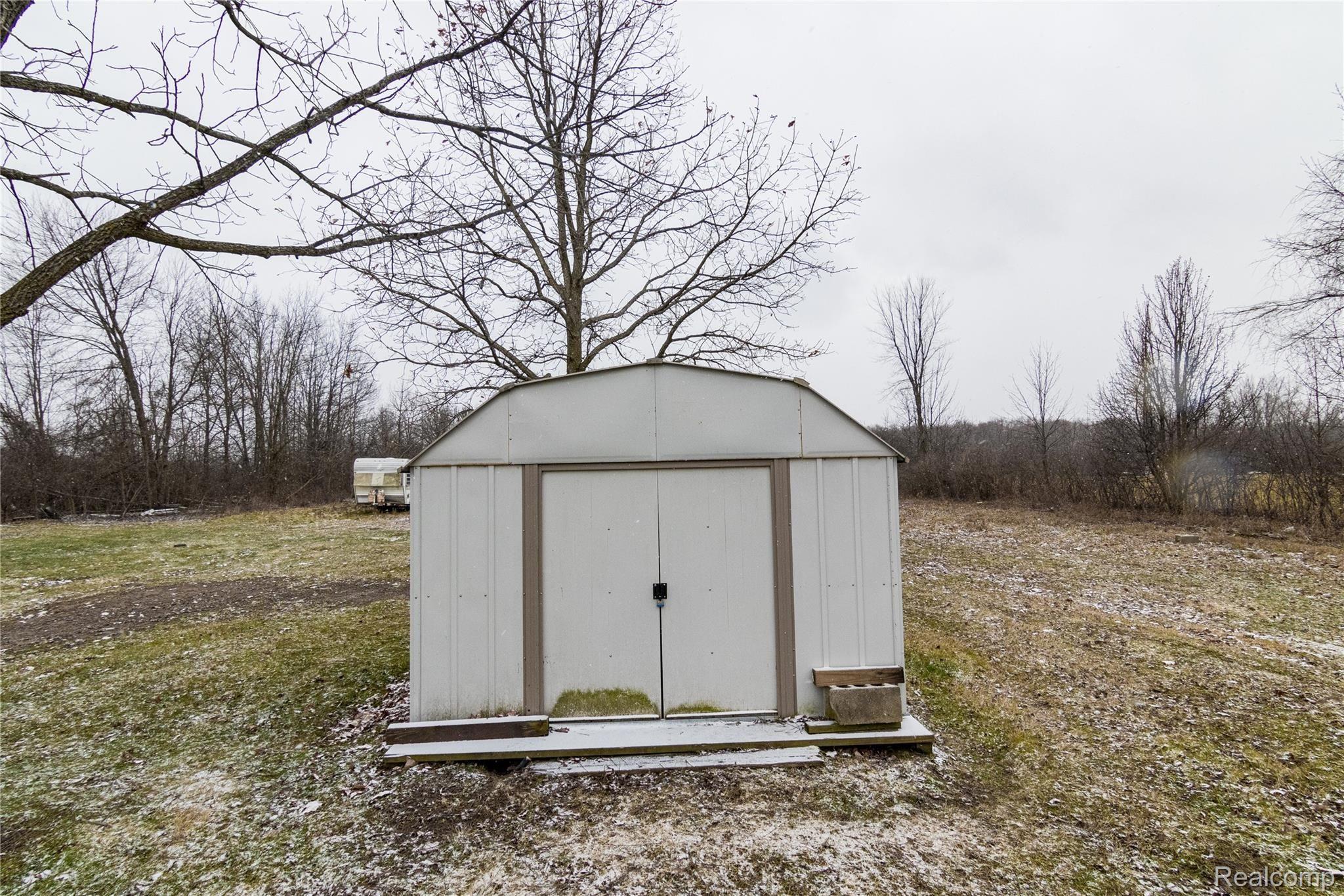 1394 Reid Road Grand Blanc, MI 48439 - Photo 16 of 16 1394 Reid Road Exterior (14).jpg