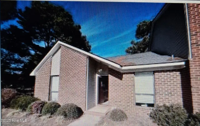 $1,300 | 1 Upton Ct Drive, Greenville, NC 27858