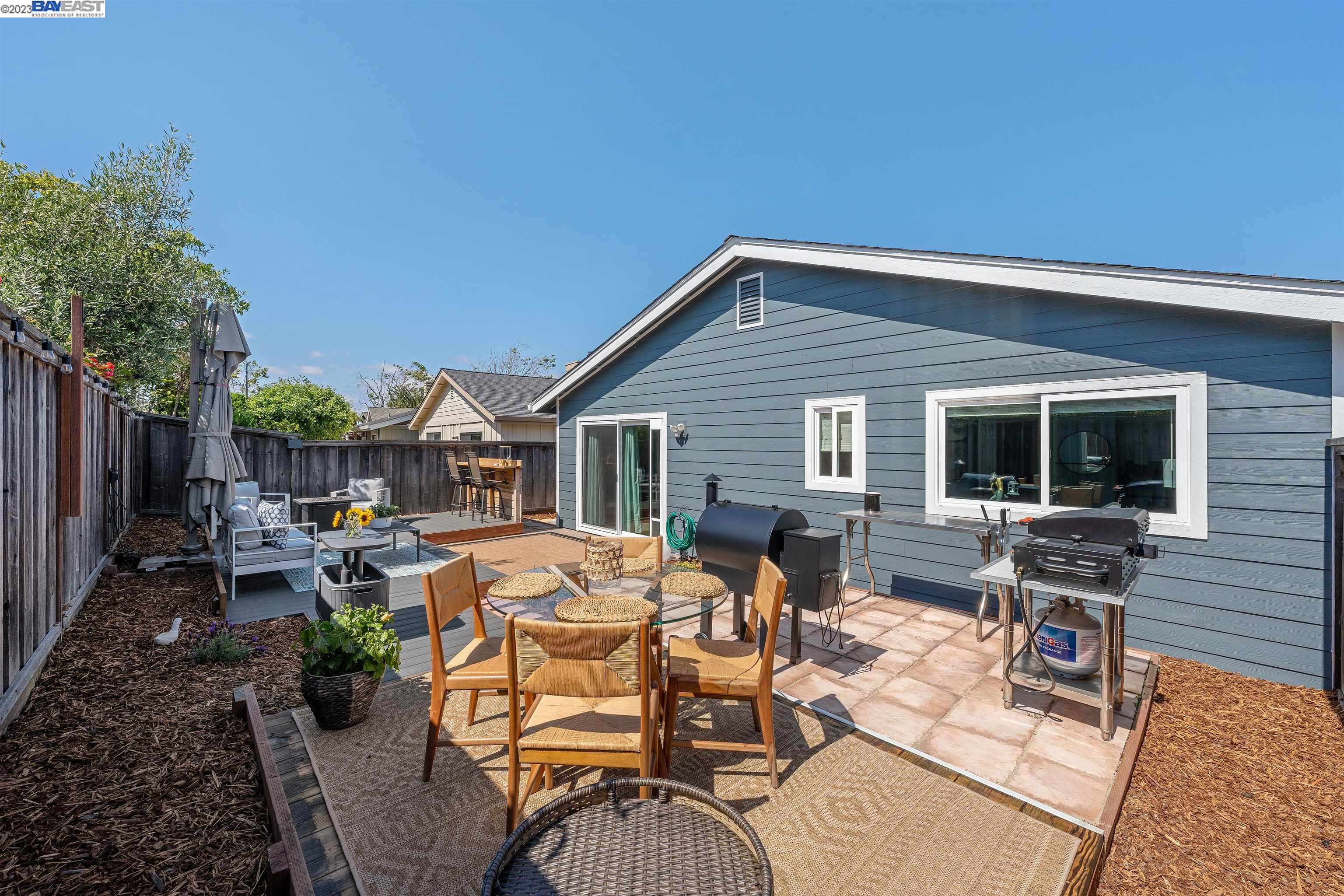 Undisclosed Address Alameda, CA 94502 - Photo 44 of 44 a view of a backyard with sitting area