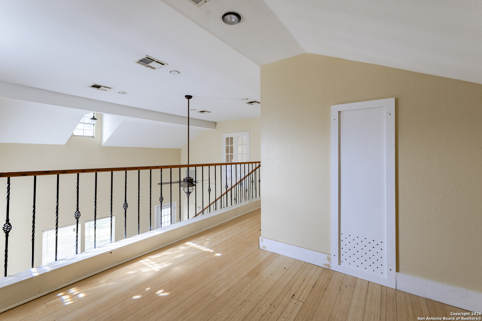 4419 State Highway 71 Columbus, TX 78934 - Photo 13 of 49 a view of a hallway