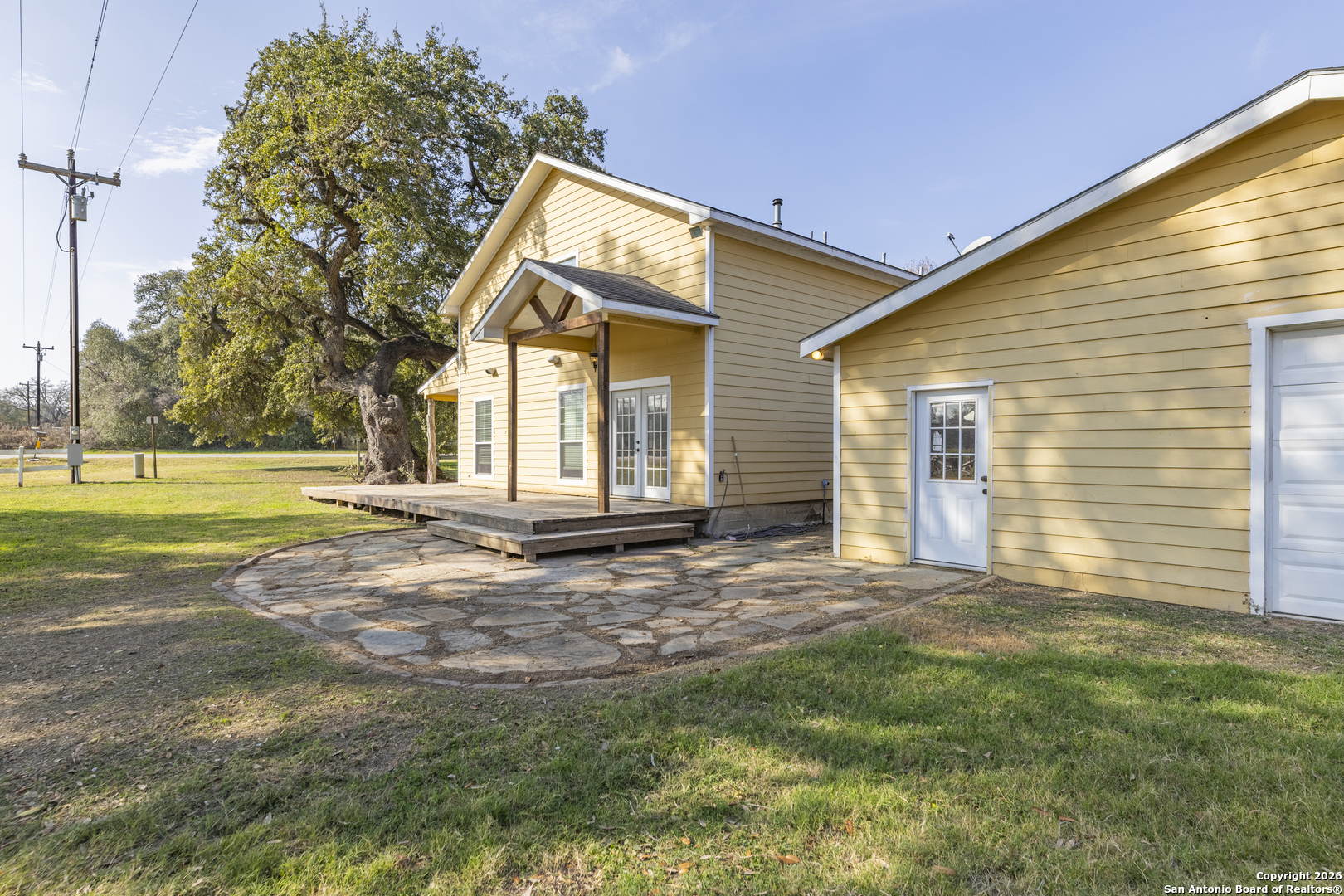 4419 State Highway 71 Columbus, TX 78934 - Photo 4 of 49 a view of a yard in front of a house