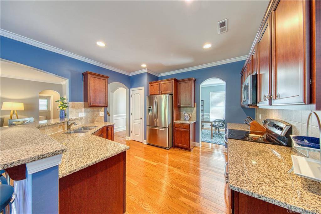 3664 Privette Road, Unit 301 Matthews, NC 28104 - Photo 9 of 25 Gallery Image 9