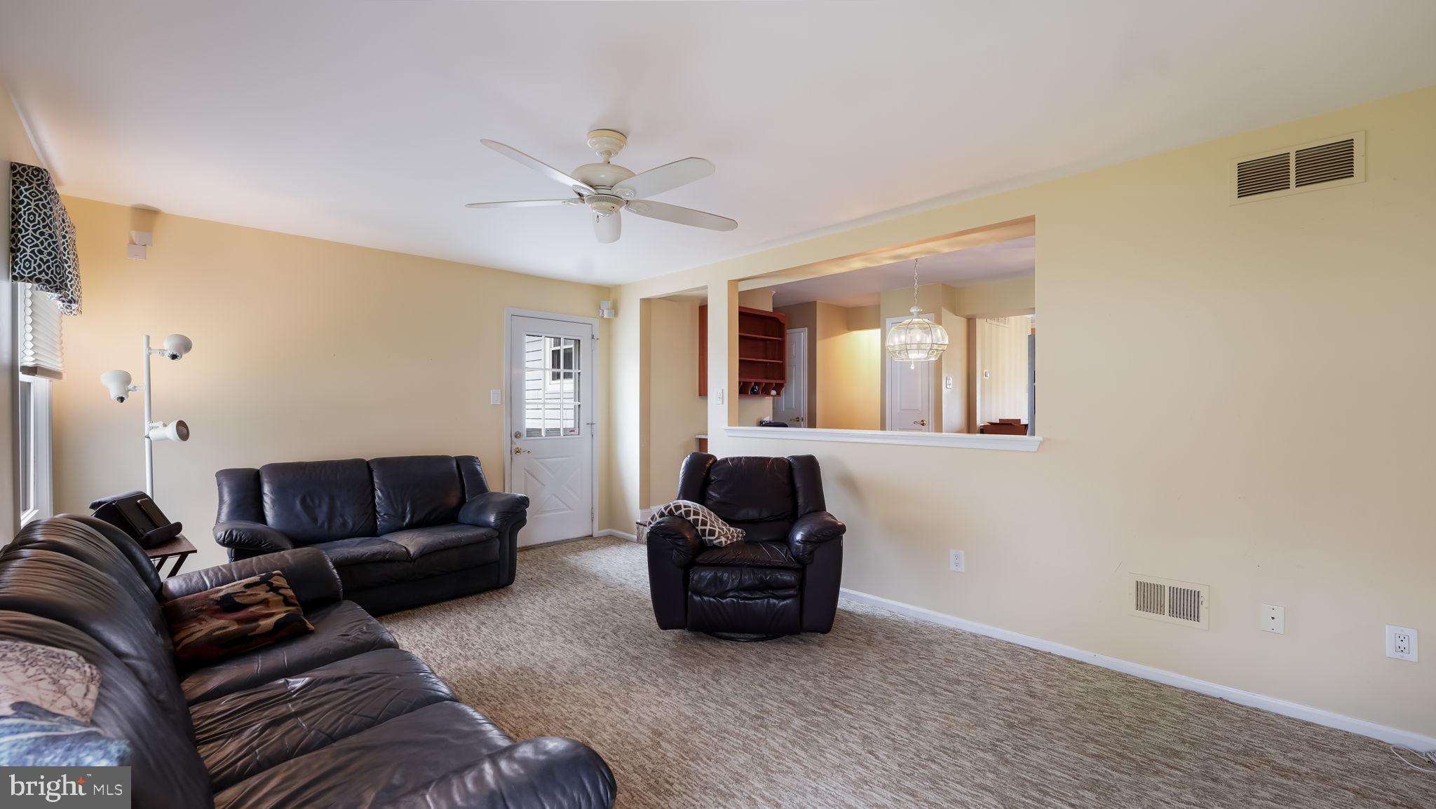 83 Baylis Road Langhorne, PA 19047 - Photo 10 of 27 Family Room