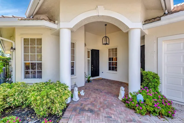 $3,500 | 2941 Twin Oaks Way, Wellington, FL 33414