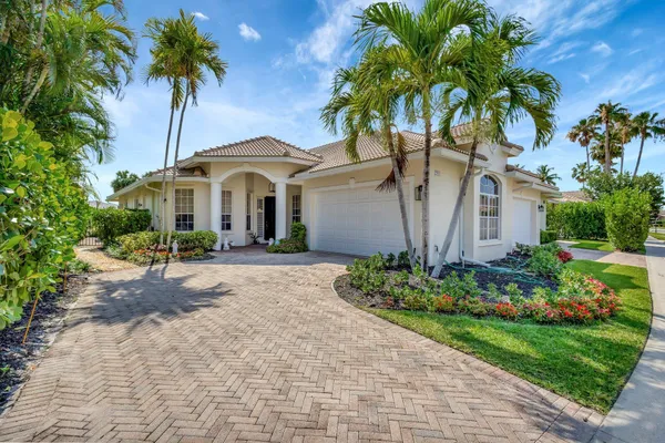 $3,500 | 2941 Twin Oaks Way, Wellington, FL 33414