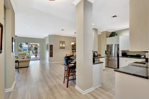 $3,500 | 2941 Twin Oaks Way, Wellington, FL 33414