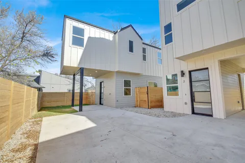 $2,300 | 6802 Montana Street, Unit 3, Austin, TX 78741
