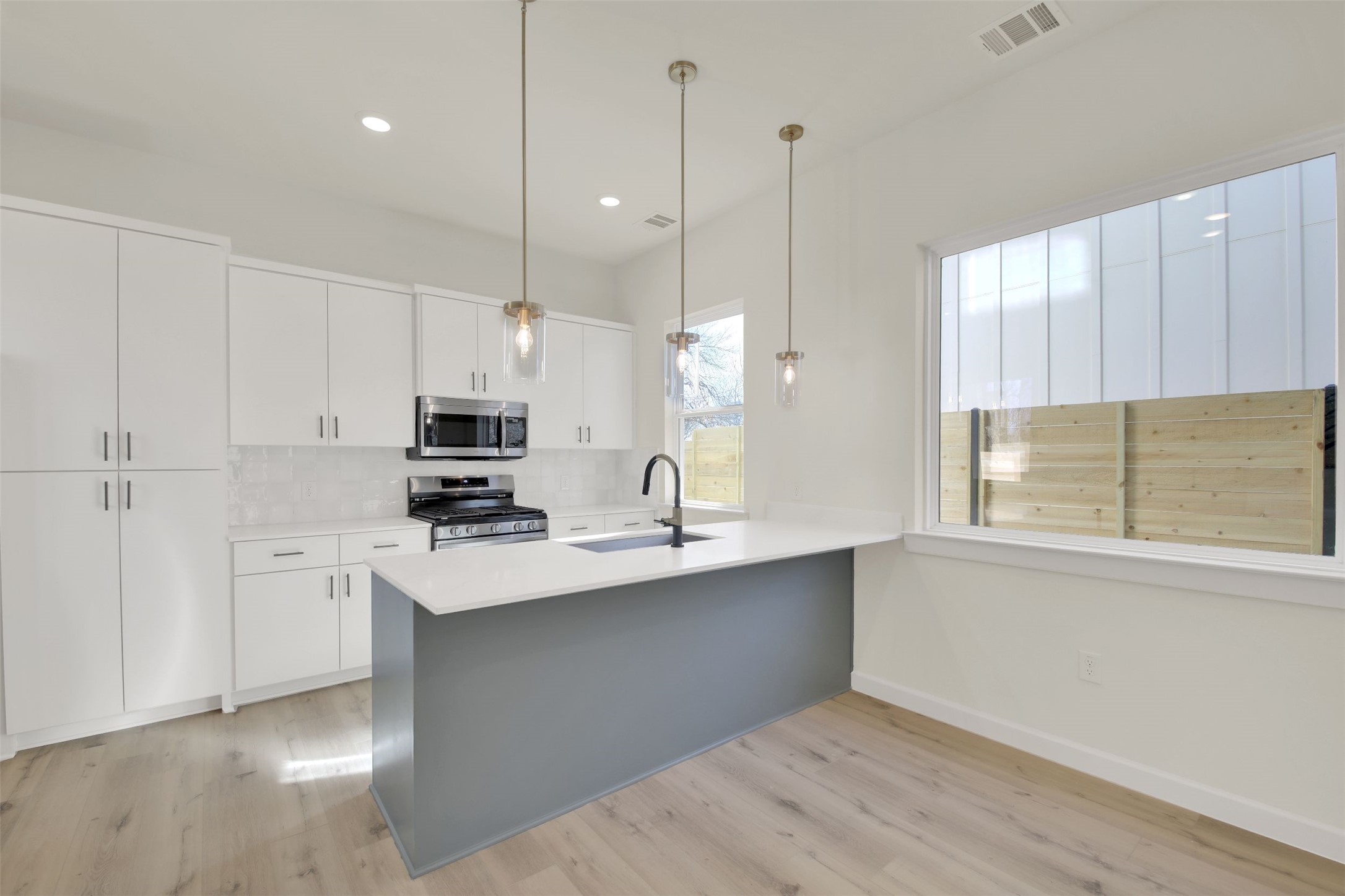 6802 Montana Street, Unit 3 Austin, TX 78741 - Photo 7 of 16