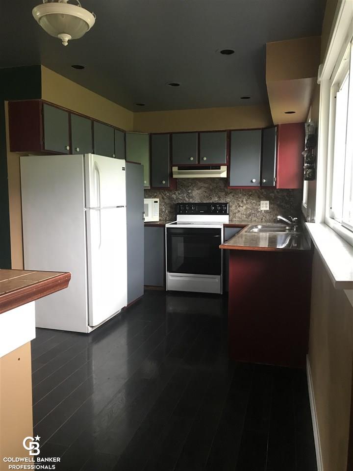 1488 East Wellman Line Road Yale, MI 48097 - Photo 2 of 35 This is a view of the kitchen.
