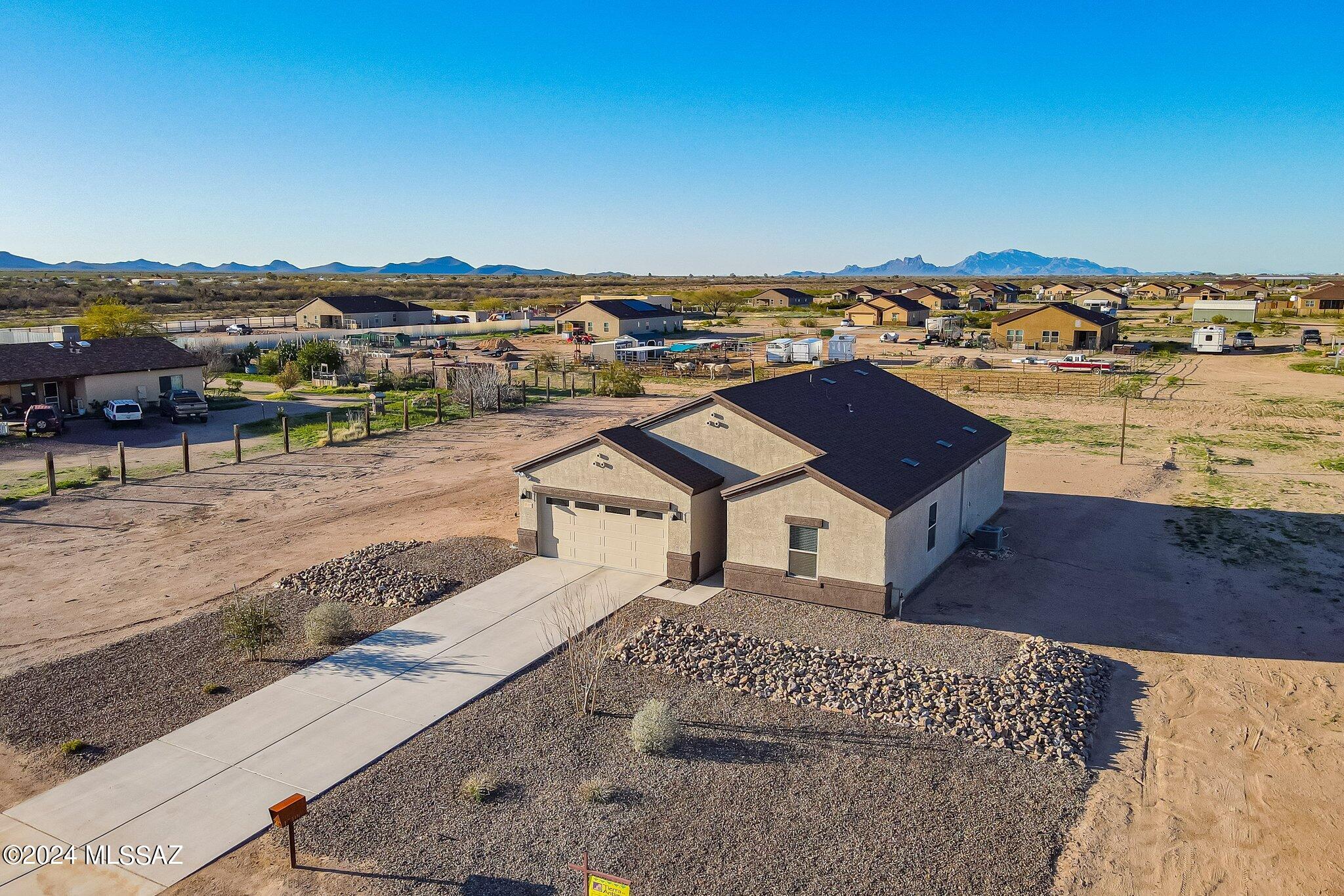 17100 West Moore Road Marana, AZ 85653 - Photo 3 of 47 Gallery Image 3