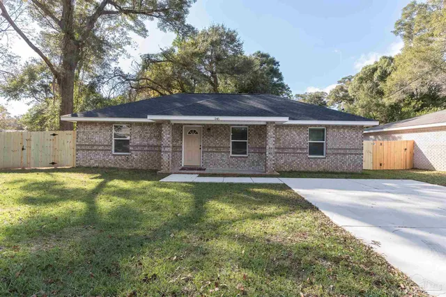 $1,800 | 245 Cary Memorial Drive, Pensacola, FL 32505