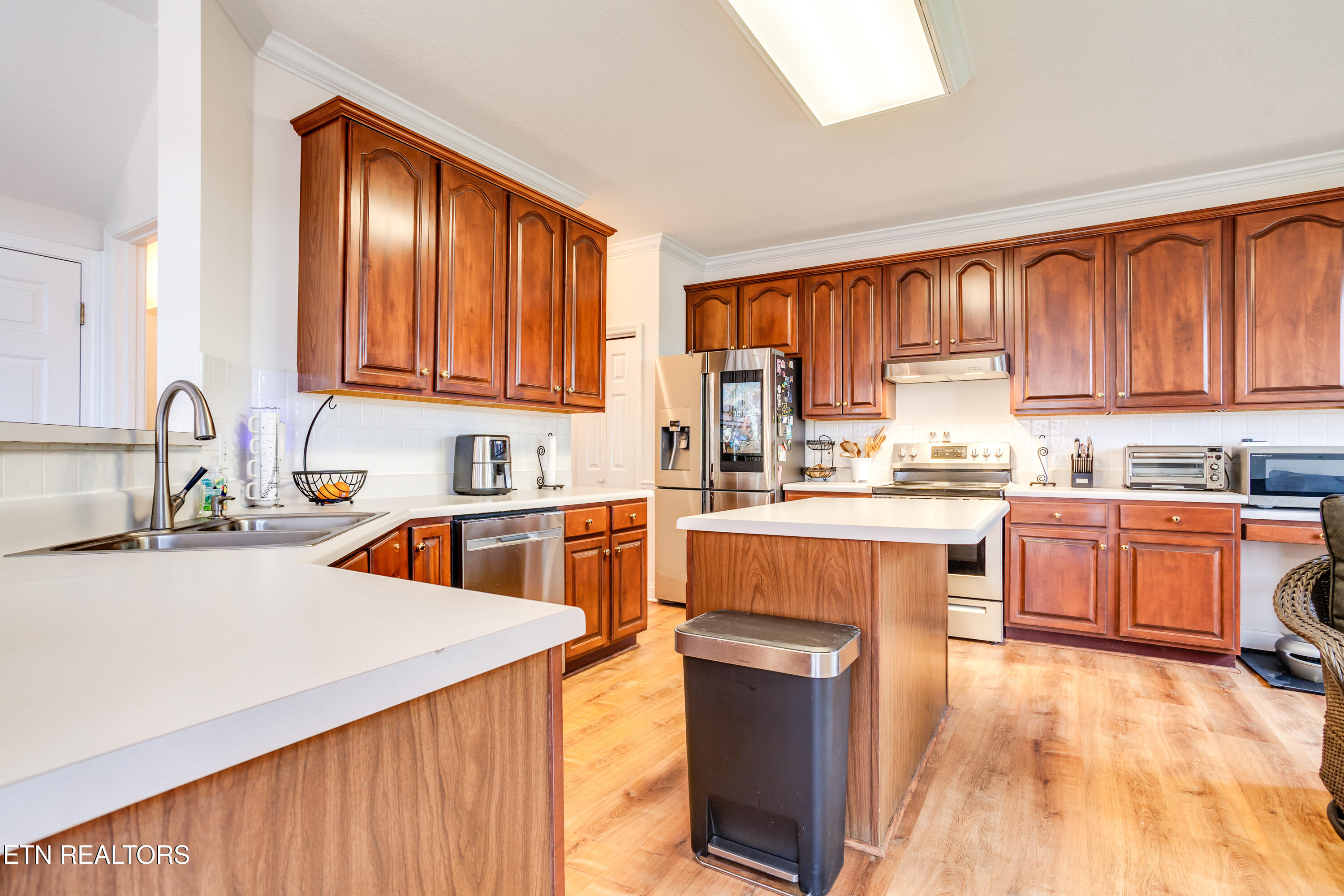 5648 Bridgehampton Drive Powell, TN 37849 - Photo 12 of 50 016260404-1-5648BridgehamtonDrPowellTn-S